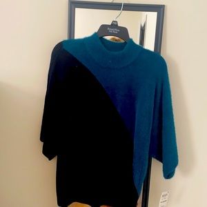 Excellent condition and never worn in a smoke free dog friendly environment